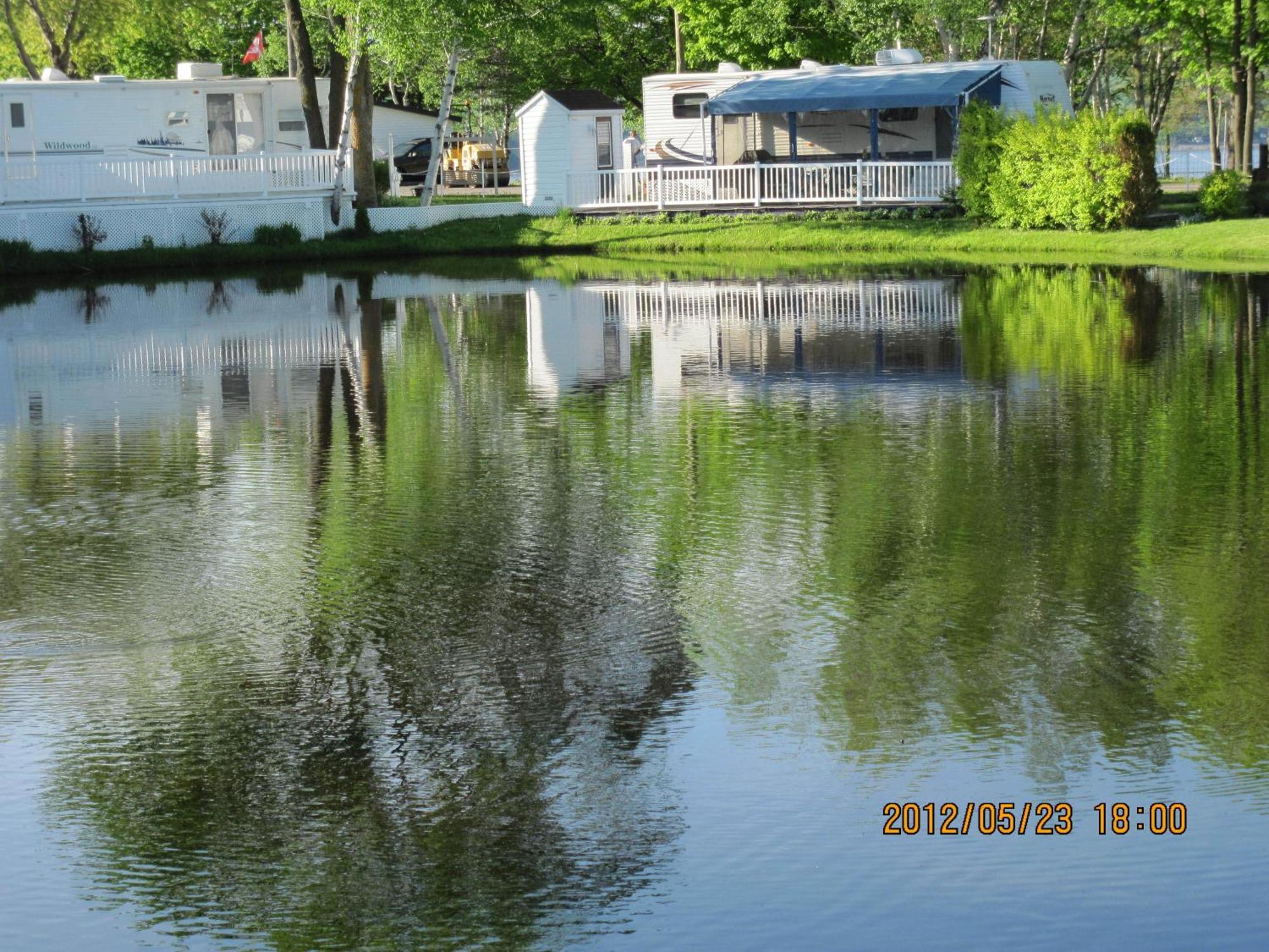 Motel Parc Beaumont Inc. Экстерьер фото