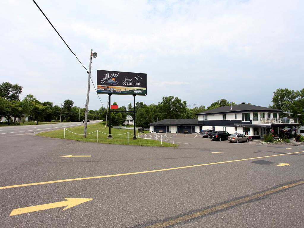 Motel Parc Beaumont Inc. Экстерьер фото